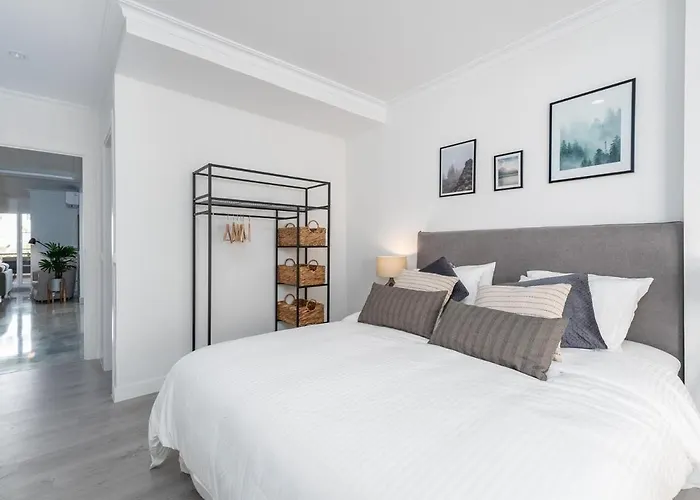 Senorio De Aloha 2 Bedroom Within Walking Distance To Puerto Banus * 마르베야